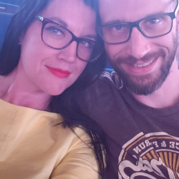 Welcome to Alison's Closet - Picture 3 of 3